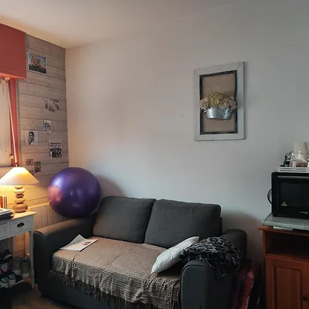 Partagee A Centre Homestay Royan