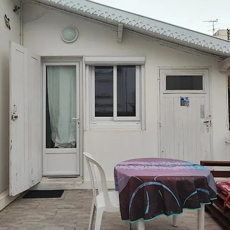 Partagee A Centre * Royan